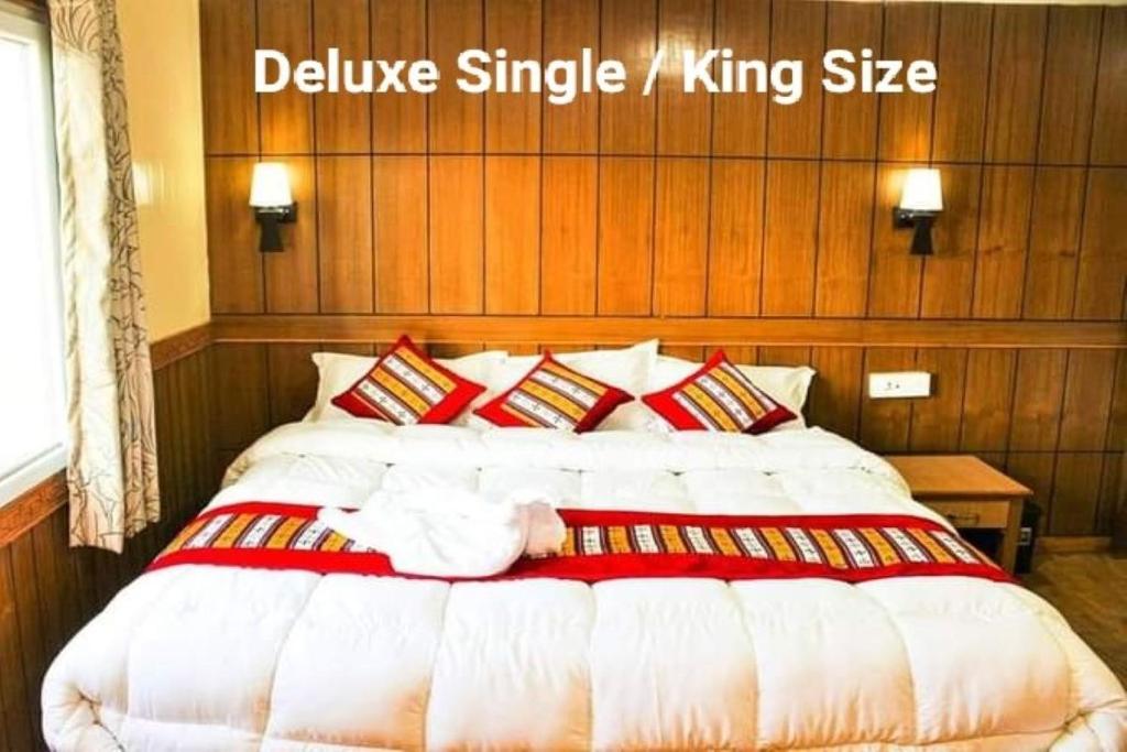 Deluxe King Suite